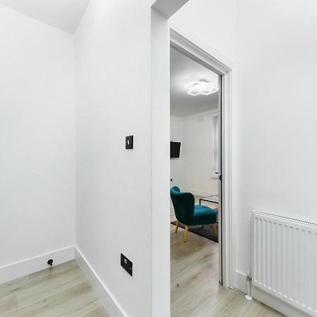 New Stylish 1 Bedroom Apartment - Flat D Norwood Buitenkant foto